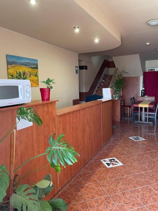 Vasmacska Panzió Hotel Komárom Exterior foto